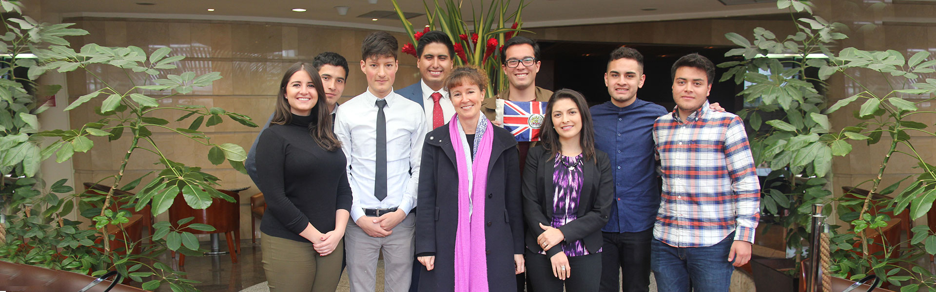 Embajada Británica recibe a estudiantes de Yachay Tech